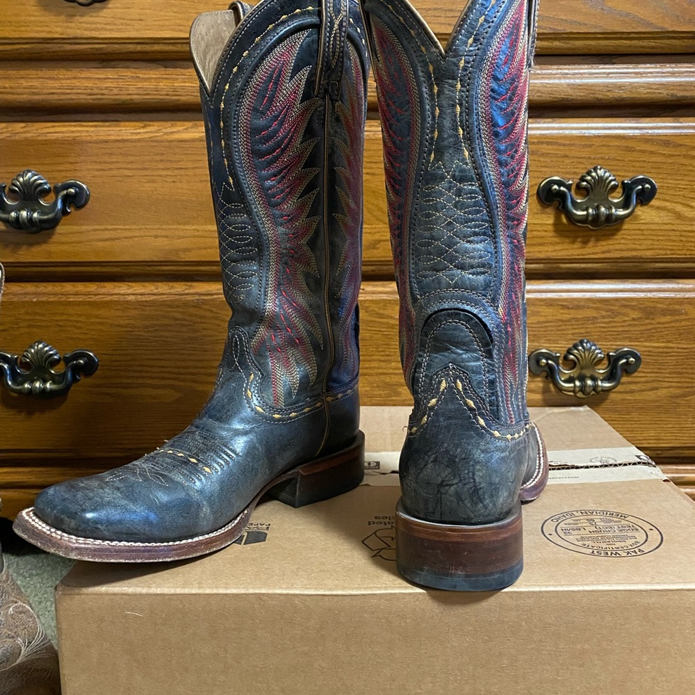 Ariat Women’s Western Boots Distressed Black with Red & Gold Leather Lined